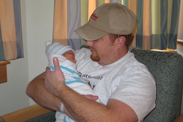 200702AdamDay2withDaddy2.jpg
